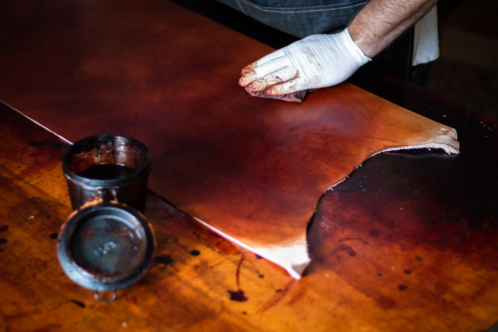 Dyeing Leather: A Comprehensive Guide for DIYers